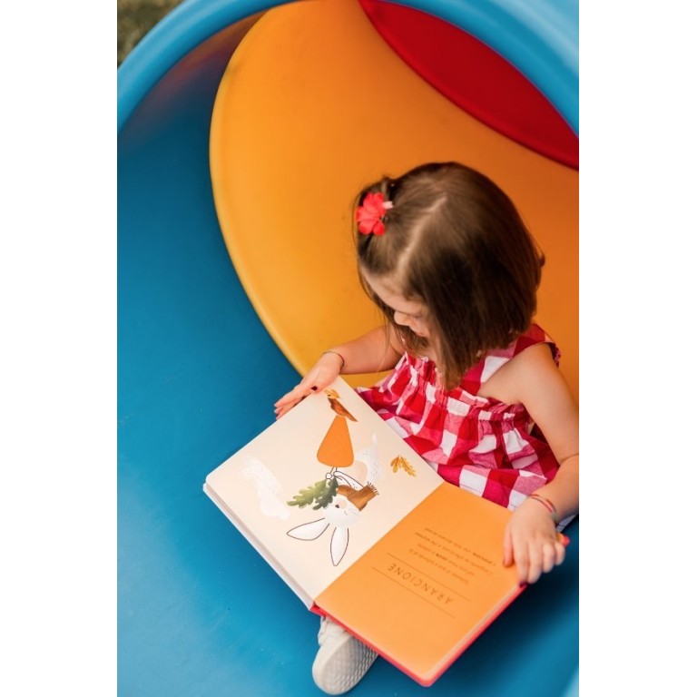 Touch & Feel Pocket Book - Colours